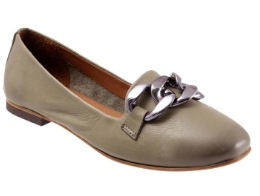 رقص الجلد على وقع الخطوات: تجربتي مع أحذية bueno leather flats