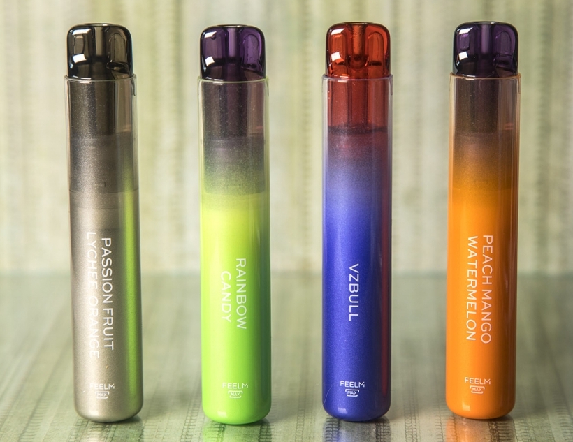 VOZOL NEON 800 Puffs Vape - حلوى قوس قزح: تجربة فيب مبهجة في قلب الكويت